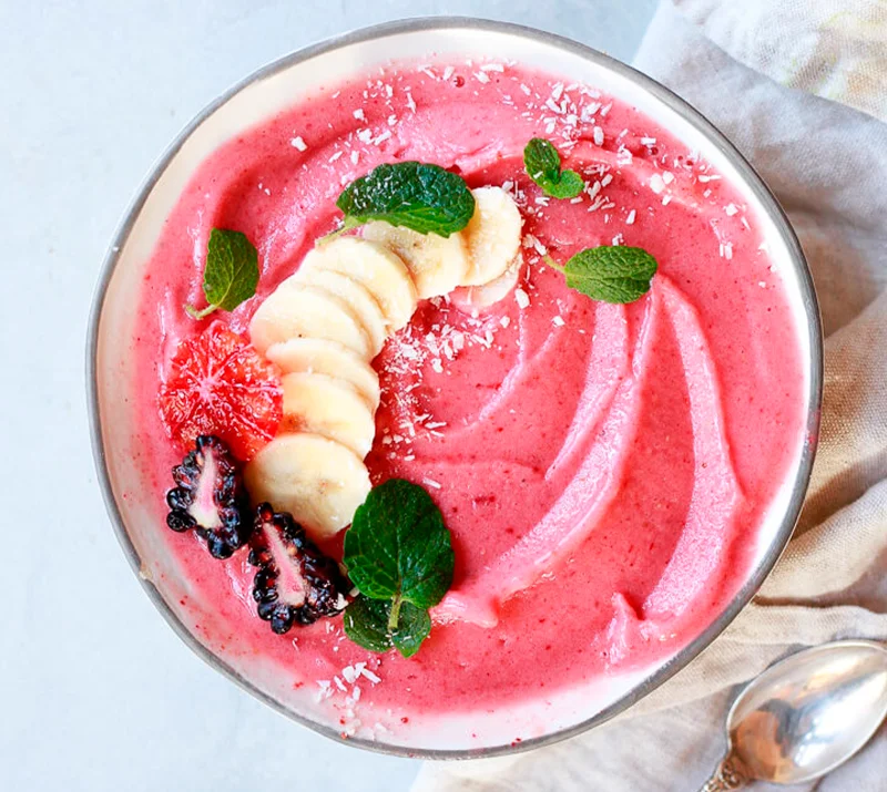 strawberry banana smoothie 2