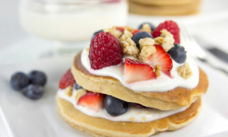 PANCAKES DE YOGURT ALTOS EN PROTEINA 2